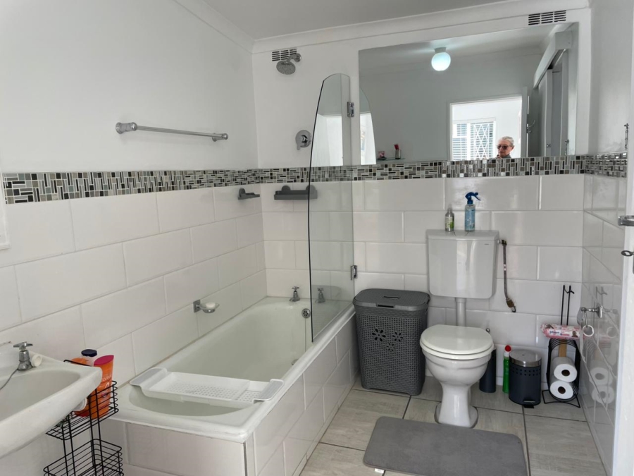 5 Bedroom Property for Sale in West Bank Eastern Cape